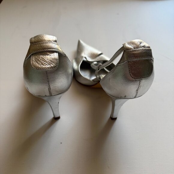 Point toe mid-height stiletto in Metallic Silver leather - Picture 3 of 5